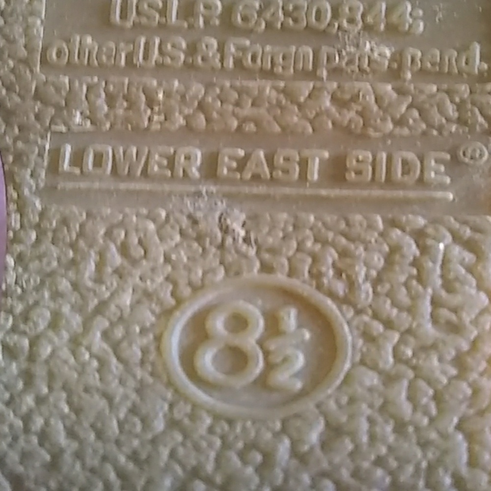 Heels - Picture 2 of 3